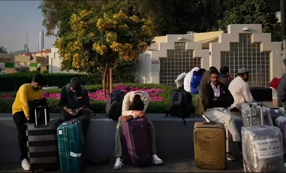 ईरान में अभी भी फंसे सैकड़ों भारतीय छात्र, सरकार से सुरक्ष‍ित घर वापसी की लगाई गुहार