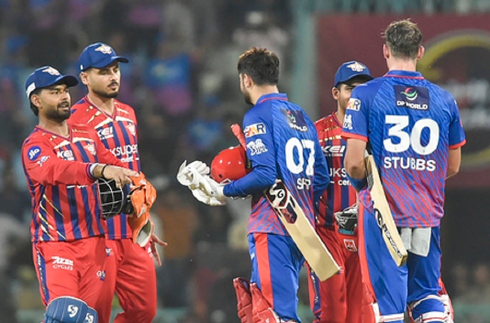 आईपीएल 2026: दिग्गजों ने कर दी प्लेऑफ की भविष्यवाणी, ये टीमें हैं सबसे ज्यादा पसंदीदा