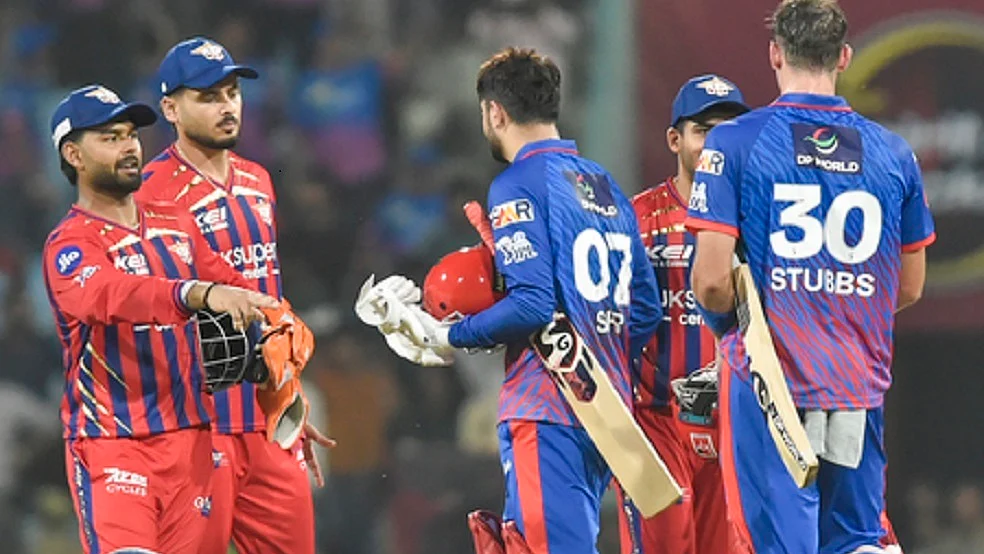 आईपीएल 2026: दिग्गजों ने कर दी प्लेऑफ की भविष्यवाणी, ये टीमें हैं सबसे ज्यादा पसंदीदा