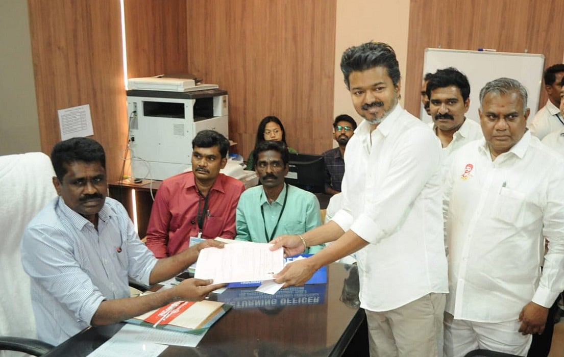 तमिलनाडु चुनावः अभिनेता से नेता बने विजय ने तिरुचि ईस्ट से भरा नामांकन, समर्थकों की भीड़ के साथ दिखाई ताकत