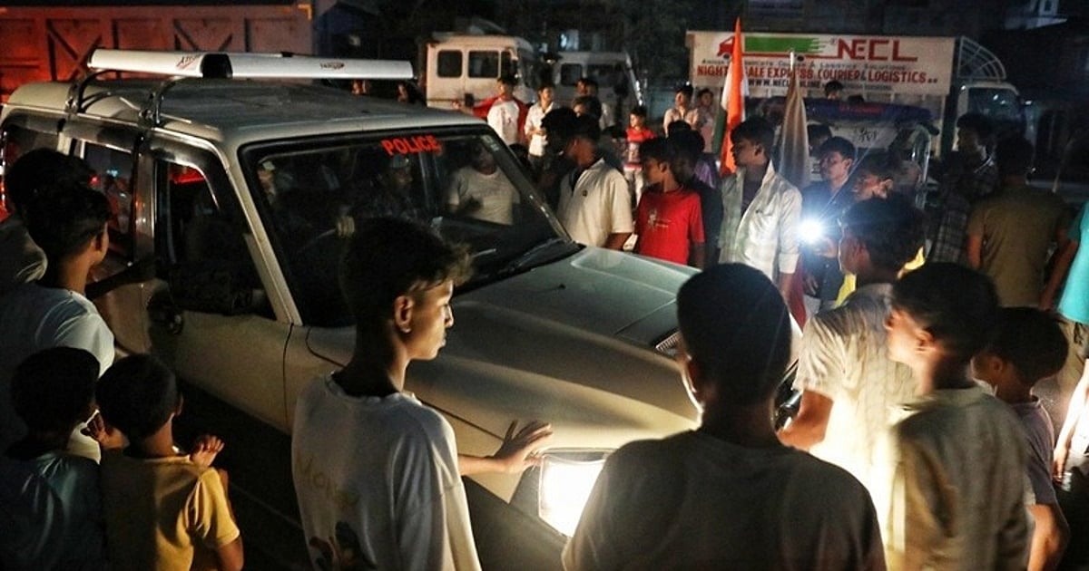 SIR: मतदाता सूची में नाम न आने पर मालदा में बवाल, भीड़ ने न्यायिक अधिकारियों को 9 घंटे तक बंधक बनाया, EC ने मांगी रिपोर्ट