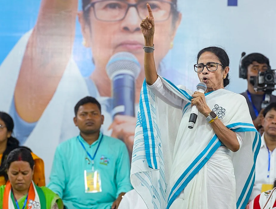 बंगाल चुनाव: BJP ने सत्ता हथियाने के लिए 90 लाख से अधिक नाम हटाए: ममता का आरोप