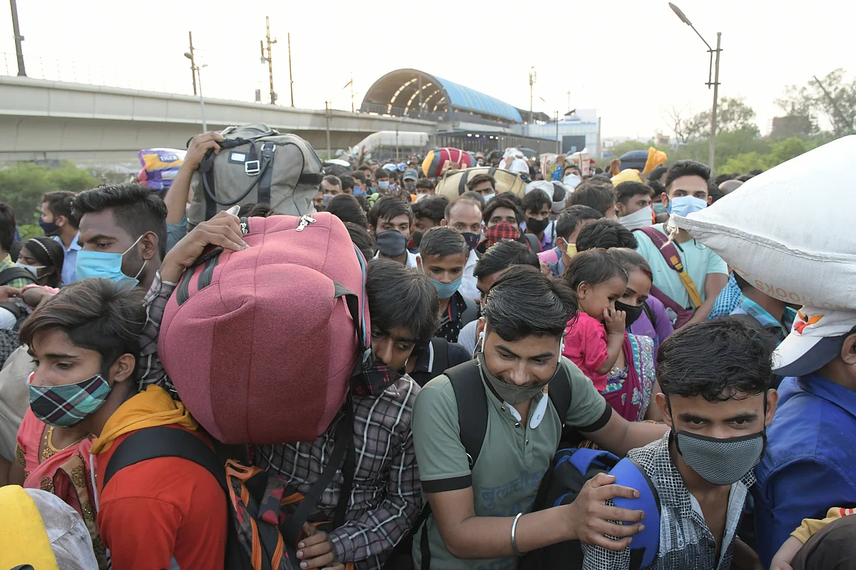 लाखों छोटे कारोबार बंद होने के कगार पर: प्रवासी मजदूर एक बार फिर बेरोजगार !