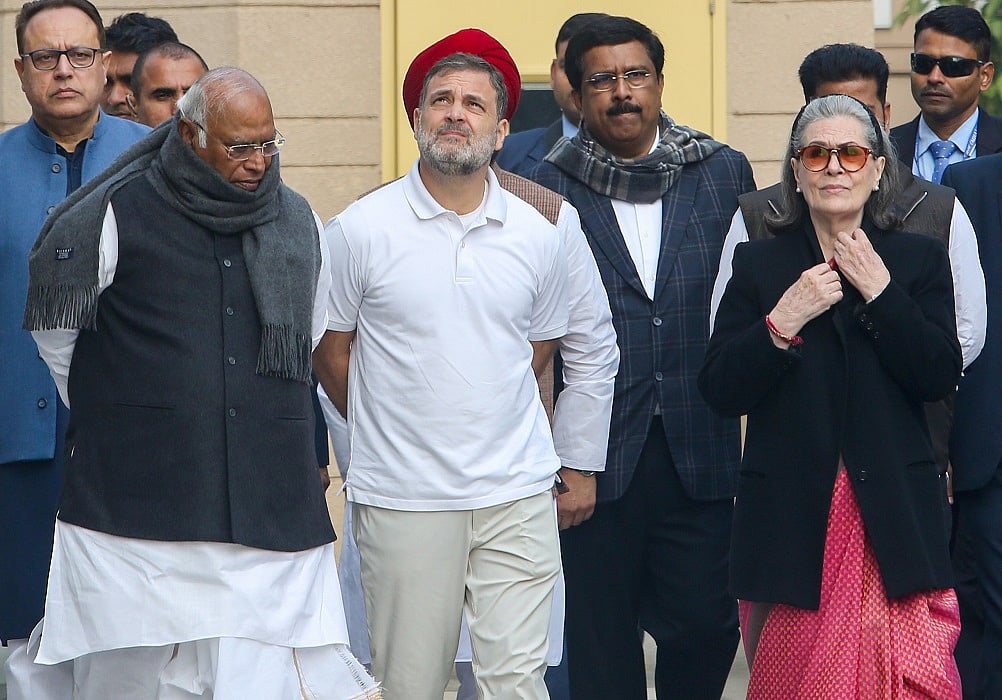 पश्चिम बंगाल चुनावः पहले चरण के लिए कांग्रेस के 40 स्टार प्रचारकों की सूची जारी, कई दिग्गजों के नाम शामिल