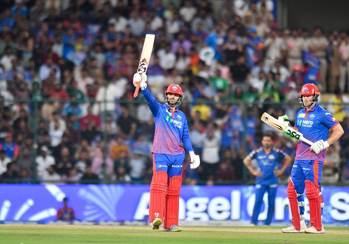 तूफानी बल्लेबाजी से सबका दिल जीत रहे समीर रिजवी