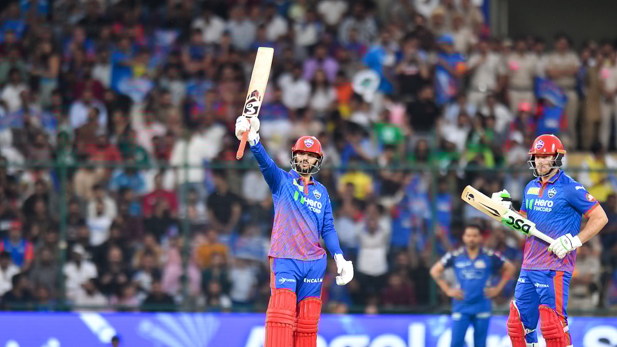 तूफानी बल्लेबाजी से सबका दिल जीत रहे समीर रिजवी