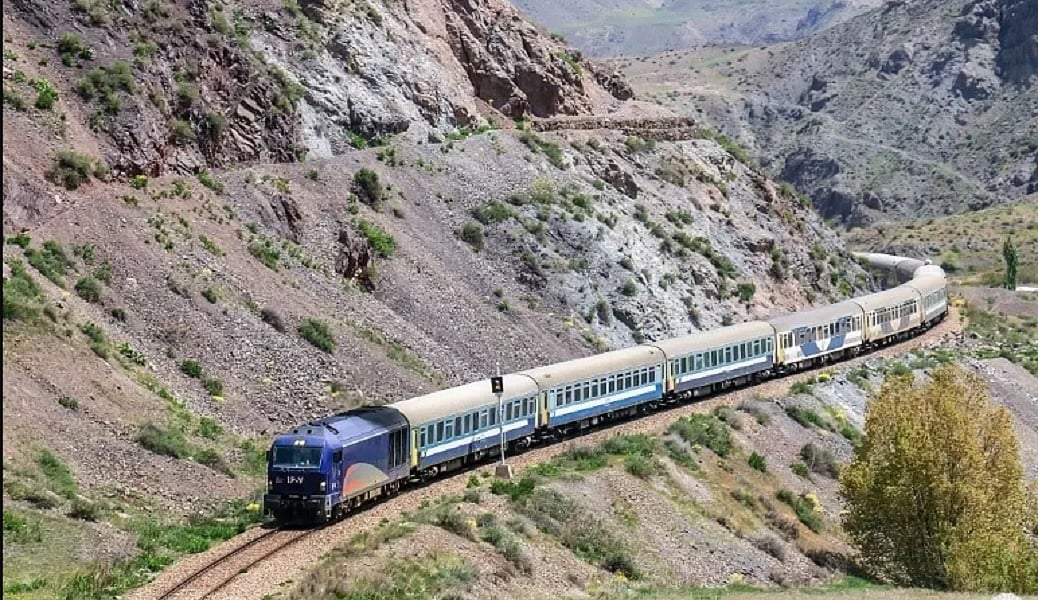 ईरान ने यूनेस्को को लिखा पत्र, कहा- रेलवे सिस्टम पर हमला इंसानियत की साझी विरासत के खिलाफ, रोके यूएन