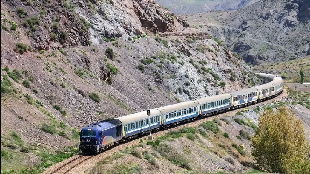 ईरान ने यूनेस्को को लिखा पत्र, कहा- रेलवे सिस्टम पर हमला इंसानियत की साझी विरासत के खिलाफ, रोके यूएन