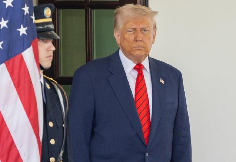 सीजफायर के बाद ट्रंप का नया धमाका, ईरान को हथियार सप्लाई करने वाले देशों पर फोड़ा टैरिफ बम