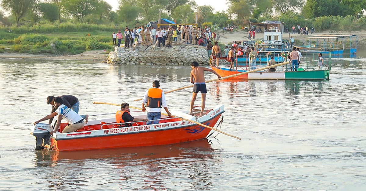 मथुरा में यमुना नदी में स्टीमर पलटा, 10 लोगों की डूबकर मौत, कई अभी भी लापता, बचाव अभियान जारी