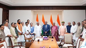 नीतीश कुमार ने ली राज्यसभा सांसद की शपथ