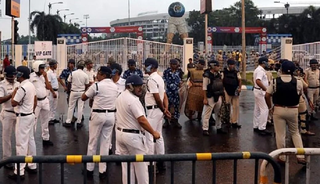 बंगाल चुनाव से पहले पुलिस विभाग में बड़ा फेरबदल, डीआईजी से इंस्पेक्टर स्तर तक 30 अधिकारियों का तबादला