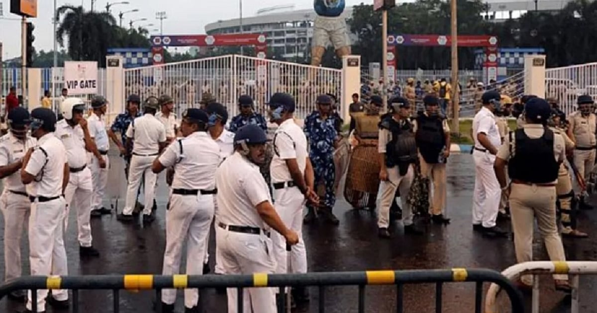 बंगाल चुनाव से पहले पुलिस विभाग में बड़ा फेरबदल, डीआईजी से इंस्पेक्टर स्तर तक 30 अधिकारियों का तबादला