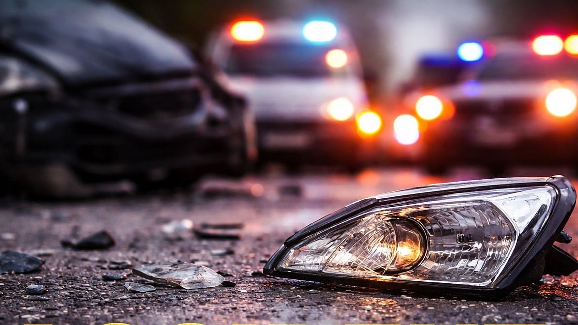 मध्य प्रदेश के शिवपुरी में ऑटो पर पलटा ट्रक, हादसे में दूल्हा-दुल्हन समेत चार लोगों की मौत