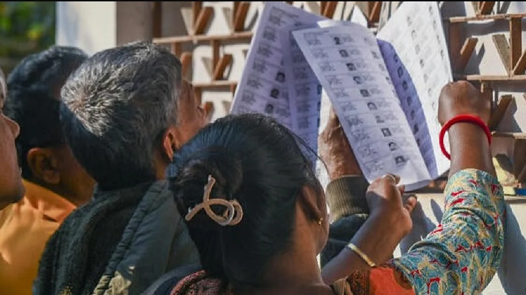 वोटर के हाथ में झुनझुना तक नहीं होगा और भारत दुनिया का सबसे बड़ा लोकतंत्र भी होगा!