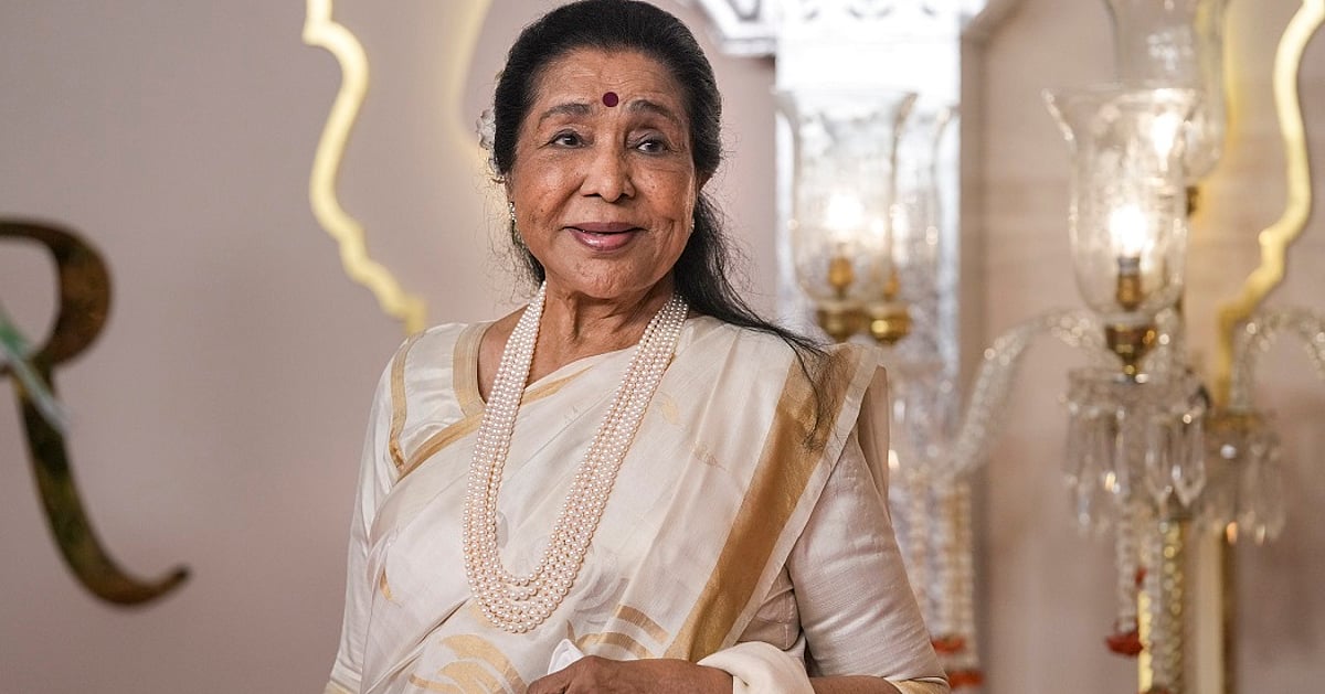 मशहूर गायिका आशा भोसले को दिल का दौरा पड़ा, मुंबई के ब्रीच कैंडी अस्पताल में इलाज जारी