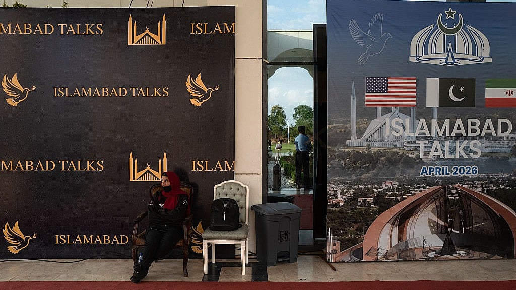 US-ईरान के बीच पहले दौर की वार्ता में होर्मुज़ से लेकर लेबनान तक चर्चा, अभी नहीं बनी कोई सहमति, आज फिर होगी बात