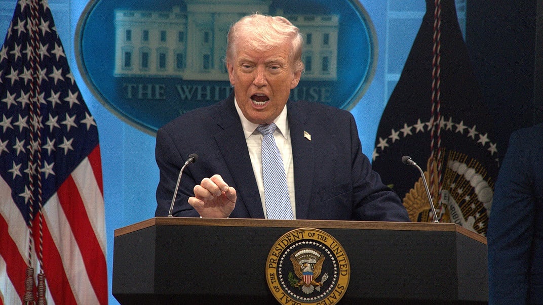 ट्रंप ने ईरान की समुद्री नाकाबंदी का किया ऐलान, कहा- पास आए तेहरानी जहाज तो कर देंगे तबाह