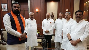 नीतीश ने दिया इस्तीफा, सम्राट चौधरी चुने गए BJP विधायक दल के नेता, बुधवार को लेंगे सीएम पद की शपथ