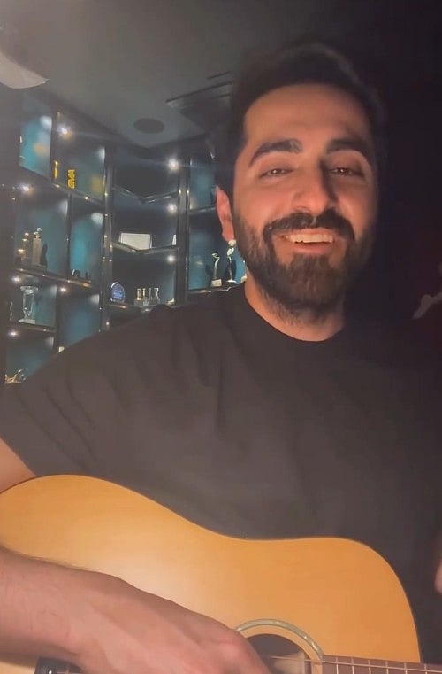 सिनेजीवन: सोना मोहपात्रा ने आशा भोसले के 'अदम्य उत्साह' को किया नमन और अक्षय कुमार ने असरानी को किया याद