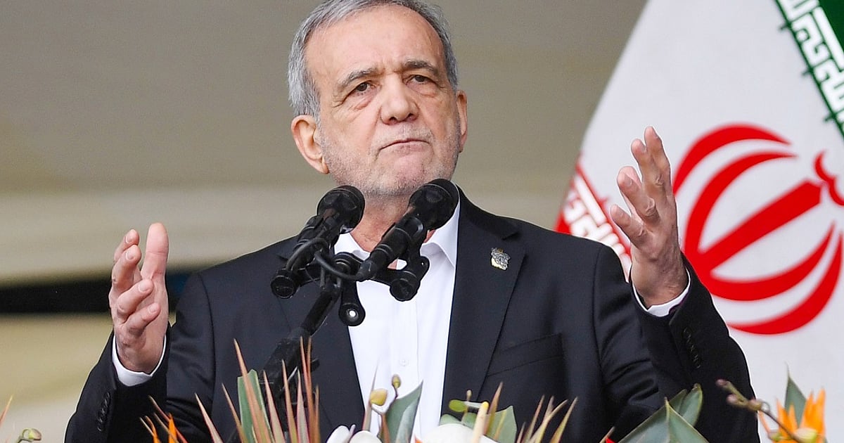 वार्ता से पहले ईरान के राष्ट्रपति ने अमेरिका को दी चेतावनी- सरेंडर के लिए मजबूर करने की हर कोशिश नाकाम होगी