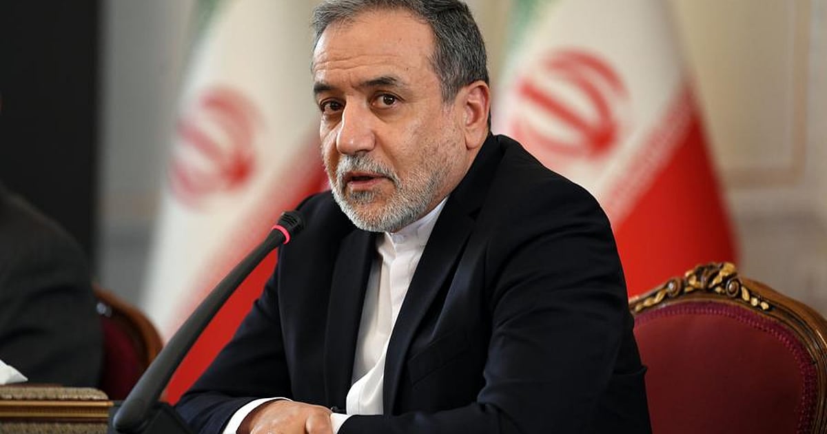 बड़ी खबर LIVE: ईरान के विदेश मंत्री अराघची इस्लामाबाद से रवाना, अमेरिकी दूतों के साथ बैठक नहीं हुई