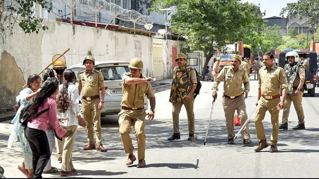 बीजेपी सरकारों की प्लेबुक- हक मांगते शोषित श्रमिक आतंकवादी, सीधा पाकिस्तान से कनेक्शन