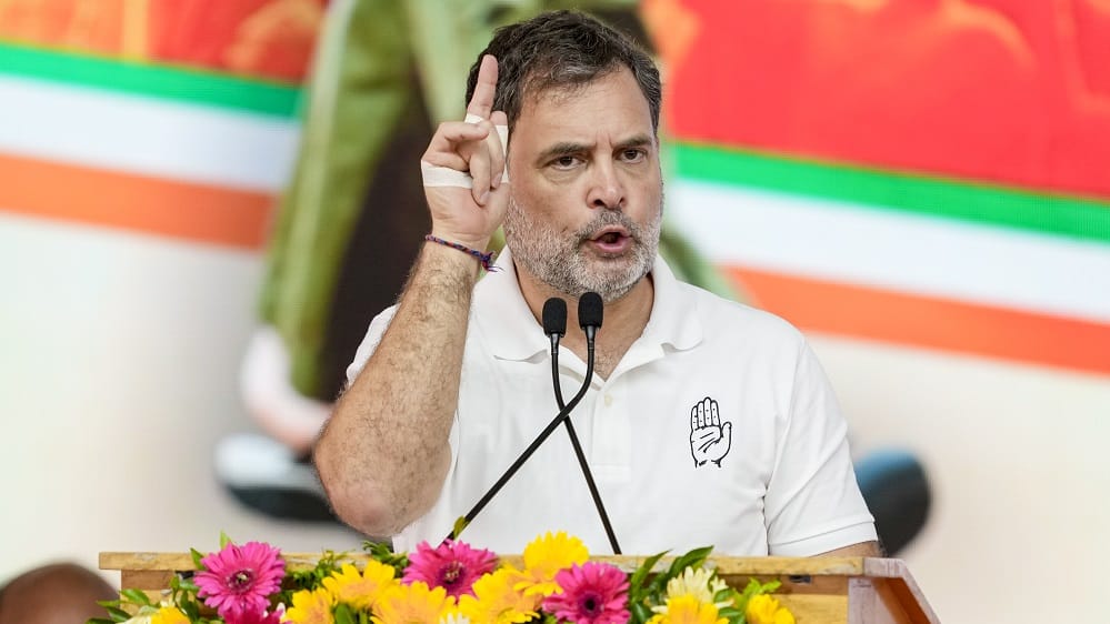 राहुल का केंद्र पर हमला, कहा- पहला वार गैस पर, अगला वार पेट्रोल-डीजल पर