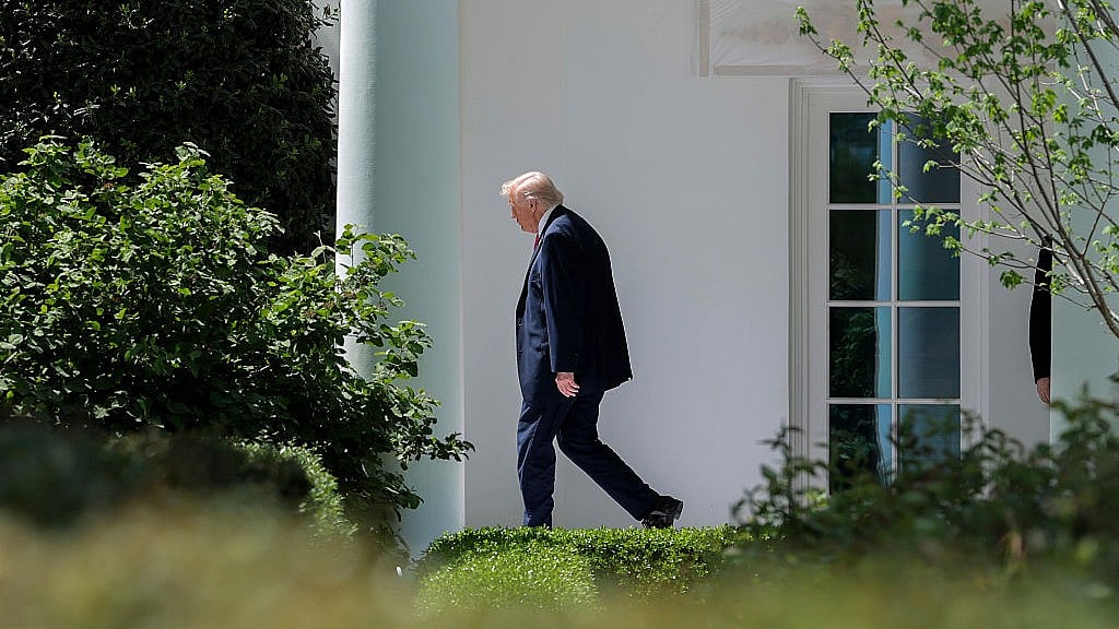 ट्रंप का अमेरिका क्यों बना अलग-थलग पड़ा सुपरपावर?