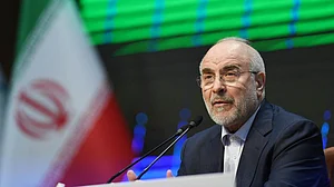 सीजफायर खत्म होने से पहले ईरान-अमेरिका में बातचीत जारी