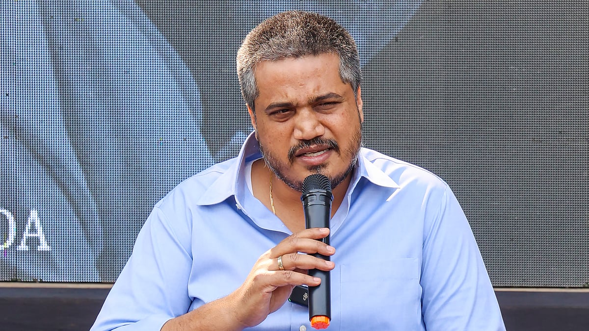 डीजीसीए अधिकारी की गिरफ्तारी पर रोहित पवार ने उठाया सवाल