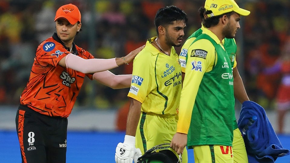 IPL के बीच चेन्नई सुपरकिंग्स को एक और झटका और आईसीसी टी20 रैंकिंग में शेफाली वर्मा का जलवा