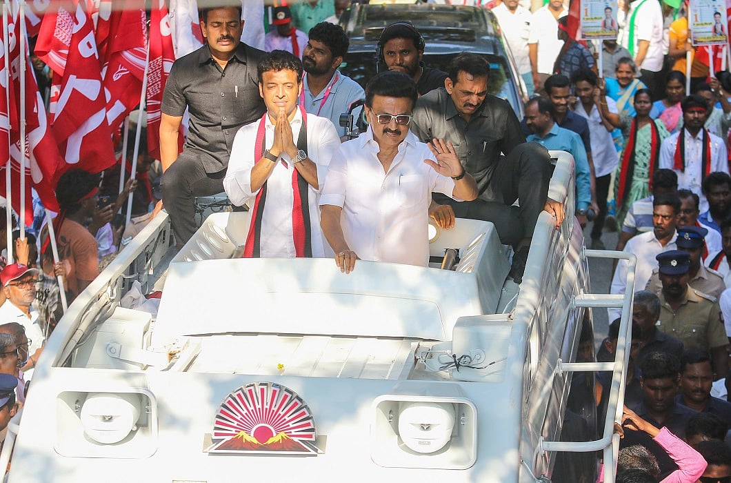 तमिलनाडु चुनाव: सिनेमा, सियासत और चुनावी संग्राम, 'स्टार पावर' पर सभी की नजर