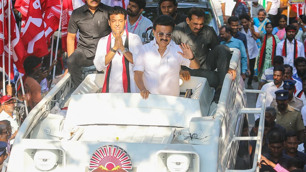 तमिलनाडु चुनाव: सिनेमा, सियासत और चुनावी संग्राम, 'स्टार पावर' पर सभी की नजर