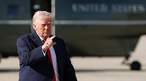 बड़ी खबर LIVE: ट्रंप ने फिर दी धमकी, वार्ता उम्मीद के अनुरूप आगे नहीं बढ़ी तो ईरान पर फिर से होगी बमबारी