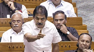 कांग्रेस ने पीएम मोदी के खिलाफ विशेषाधिकार हनन का नोटिस दिया, बिरला से कार्रवाई की मांग की