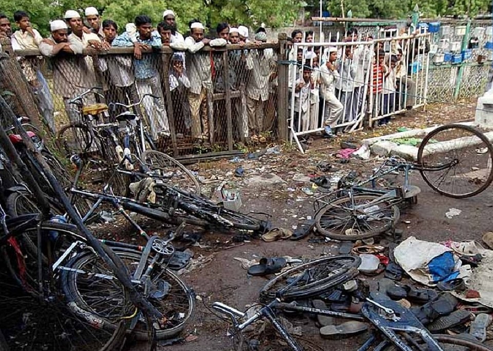 मालेगांव विस्फोटः हाईकोर्ट से चार आरोपी बरी, सबसे बड़ा सवाल- 31 लोगों की मौत का जिम्मेदार कौन?