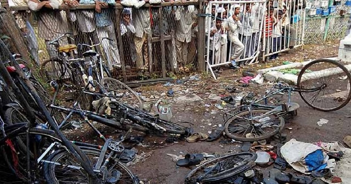 मालेगांव विस्फोटः हाईकोर्ट से चार आरोपी बरी, सबसे बड़ा सवाल- 31 लोगों की मौत का जिम्मेदार कौन?