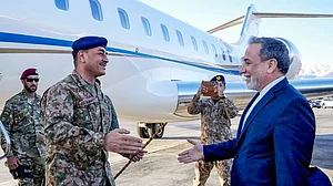 आज रात ईरानी डेलिगेशन के साथ पाकिस्तान पहुंच सकते हैं अराघची, अमेरिका से हो सकती है वार्ता