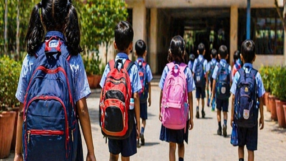 ओडिशा में लू के कहर को देखते हुए 27 अप्रैल से स्कूल बंद, सरकार ने किया गर्मी की छुट्टियों का ऐलान