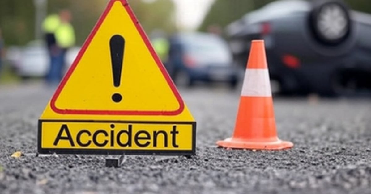 उत्तरप्रदेश के मऊ में भीषण सड़क हादसा, पहले डिवाइडर फिर ट्रेलर से टकराई स्कॉर्पियो, 5 लोगों की दर्दनाक मौत