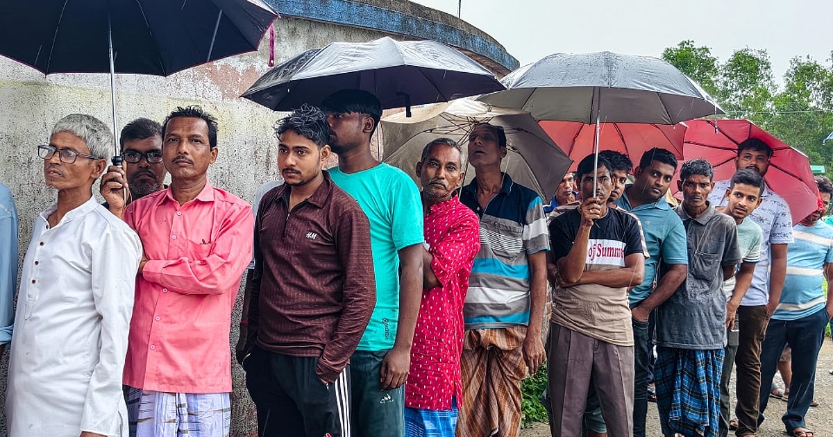 पश्चिम बंगाल चुनाव: दूसरे चरण में शाम 5 बजे तक करीब 90 प्रतिशत मतदान, लोगों में दिखा भारी उत्साह