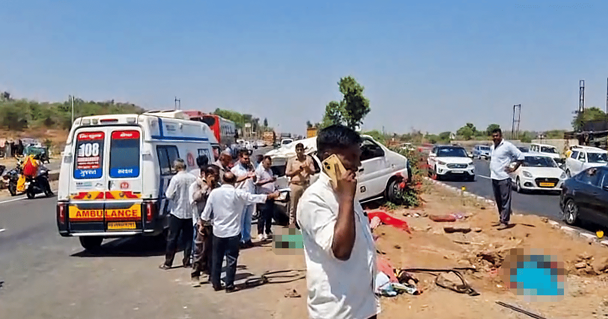 गुजरात के साबरकांठा में मौत की टक्कर!, बस की वैन से भिड़ंत होने के बाद 6 महिलाओं की मौत, 8 लोग घायल