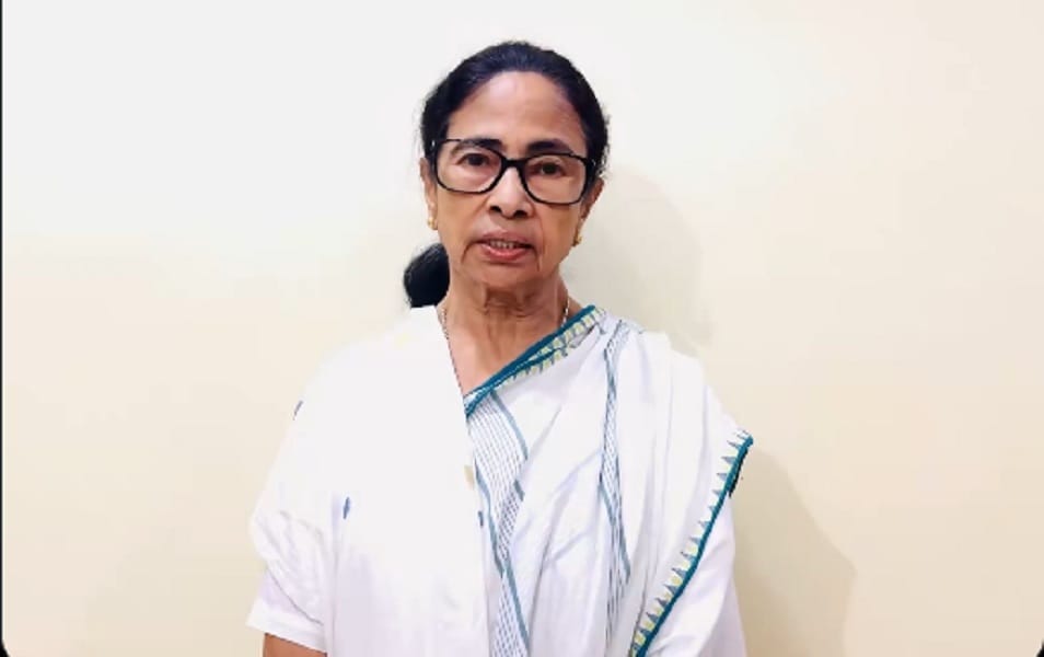एग्जिट पोल के अनुमान टीएमसी कार्यकर्ताओं का मनोबल गिराने के लिए, दो-तिहाई बहुमत से जीतेंगे: ममता बनर्जी