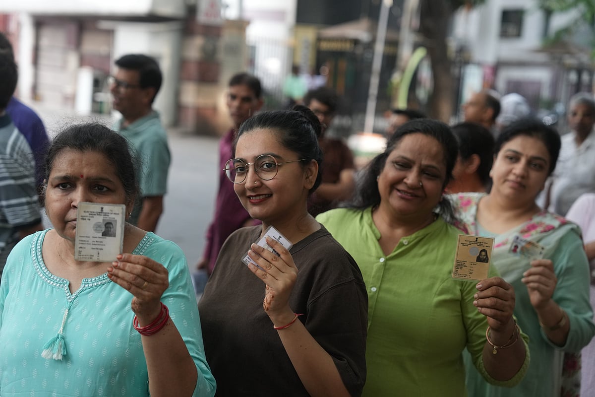 पश्चिम बंगाल: 15 मतदान केंद्रों पर 2 मई को री-पोलिंग, चुनाव आयोग का आदेश, जानें पूरा मामला?
