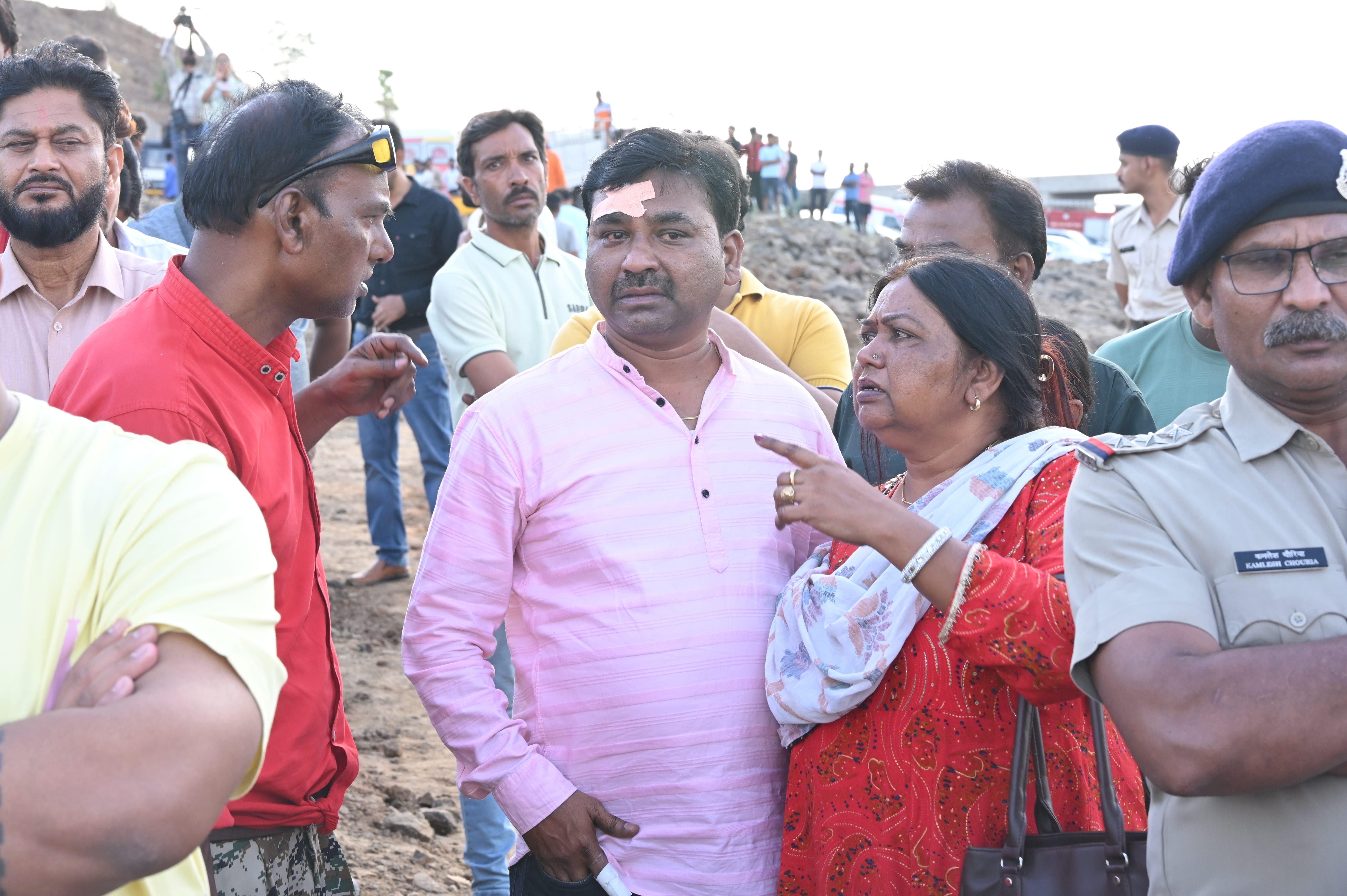 जीवित बची महिला ने लापरवाही, ‘लाइफ जैकेट’ को लेकर अफरा-तफरी मचने का लगाया आरोप
