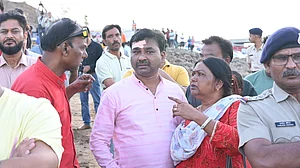 जीवित बची महिला ने लापरवाही, ‘लाइफ जैकेट’ को लेकर अफरा-तफरी मचने का लगाया आरोप