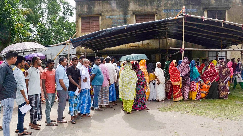 बंगाल चुनाव: 15 बूथों पर पुनर्मतदान संपन्न, 5 बजे तक 86.90 प्रतिशत वोटिंग, अब 4 मई को मतगणना का इंतेजार