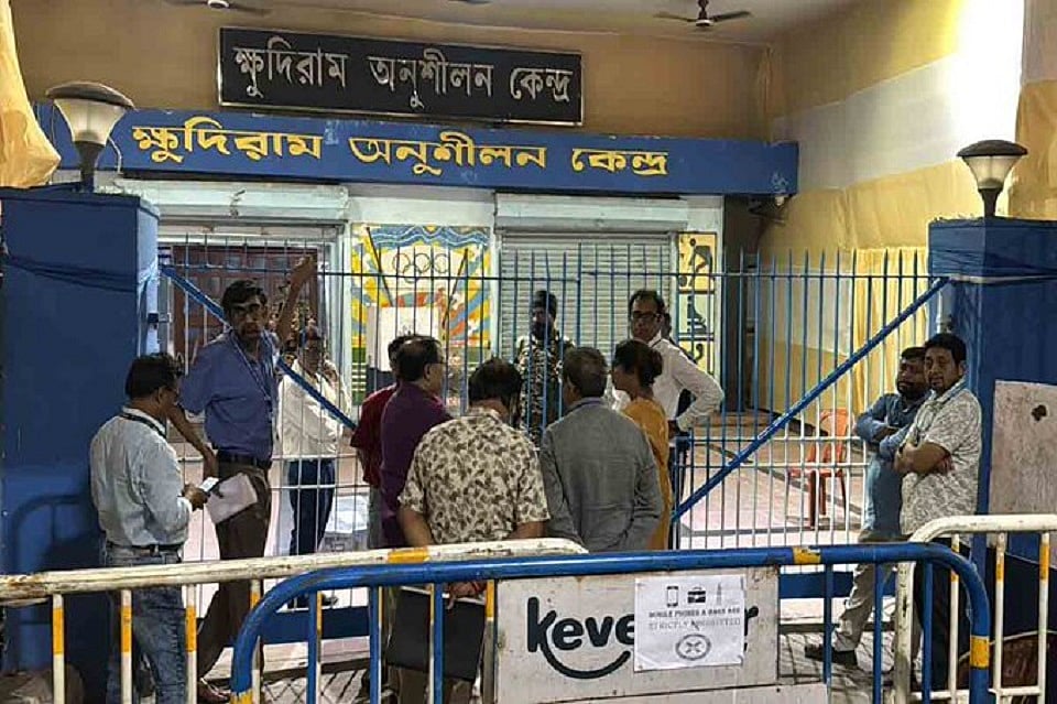 बंगाल चुनावः टीएमसी ने डाक मतपत्रों की अनधिकृत छंटाई का आरोप लगाया, निर्वाचन आयोग से की शिकायत