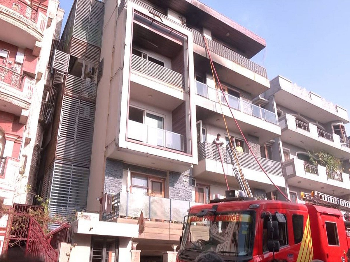 दिल्ली के विवेक विहार में बड़ा हादसा, इमारत में AC ब्लास्ट से, अब तक 9 शव मिले, राहत-बचाव जारी